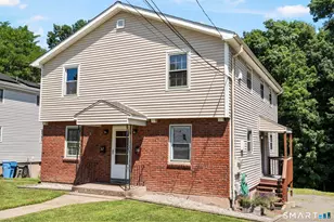 35 Glenwood St, Manchester, CT 06040 - Photo 2