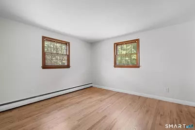 35 Glenwood Street, Manchester, CT 06040 - Photo 16