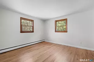 35 Glenwood St, Manchester, CT 06040 - Photo 16