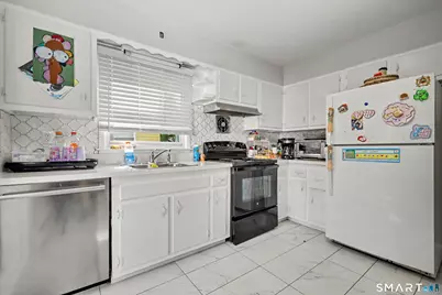 35 Travis Avenue, Stamford, CT 06905 - Photo 8