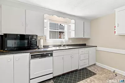 144 Wilson Street, Hartford, CT 06106 - Photo 10