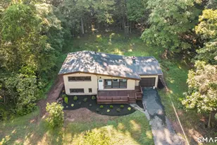 104 Bell St, Middletown, CT 06457 - Photo 2