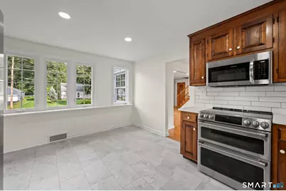 37 Pilgrim Drive, Windsor, CT 06095 - Photo 14