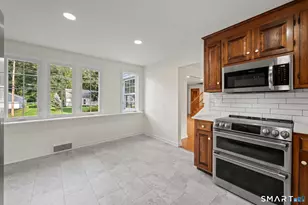 37 Pilgrim Dr, Windsor, CT 06095 - Photo 14