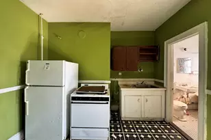 102 Rowe Ave, Hartford, CT 06106 - Photo 16