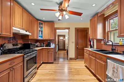 34 Glenwood Avenue, Stratford, CT 06614 - Photo 16