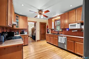 34 Glenwood Ave, Stratford, CT 06614 - Photo 18