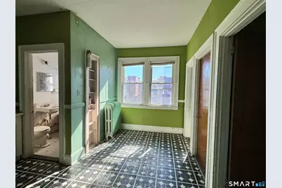 102 Rowe Avenue, Hartford, CT 06106 - Photo 14