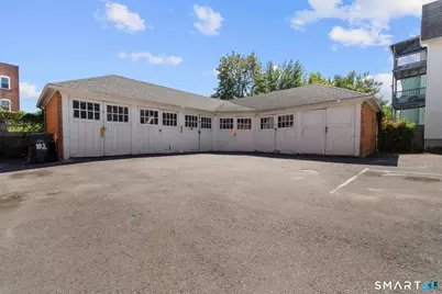 102 Rowe Avenue, Hartford, CT 06106 - Photo 2