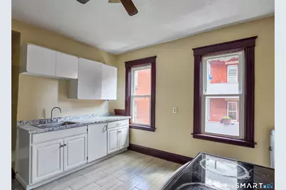 2-4 Mortson Street #2nd Floor, Hartford, CT 06106 - Photo 8