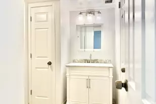 127 Greyrock Pl, Stamford, CT 06901 - Photo 10