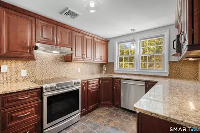 282 Tunxis Road, West Hartford, CT 06107 - Photo 8