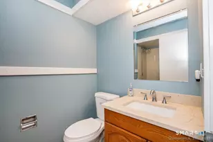 38 Library Ln, Simsbury, CT 06070 - Photo 18