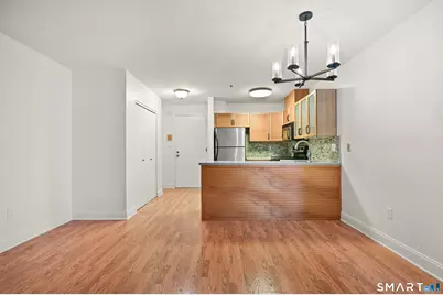 104 North Street #401, Stamford, CT 06902 - Photo 2