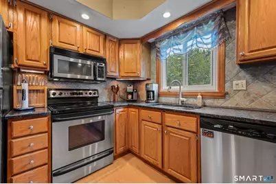 9 Kelly Drive, Enfield, CT 06082 - Photo 16