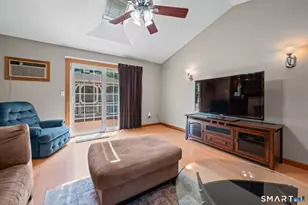 9 Kelly Dr, Enfield, CT 06082 - Photo 12