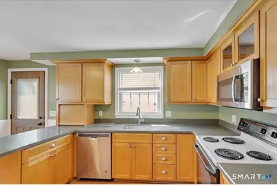 7 Reservoir Road, Middletown, CT 06457 - Photo 4