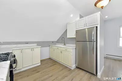 463 Wilmot Avenue #3, Bridgeport, CT 06607 - Photo 4