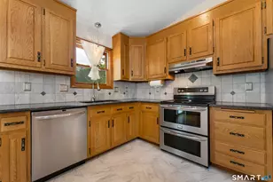 33 Medford St, Bristol, CT 06010 - Photo 18