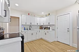 36 Brookline Ave, Bloomfield, CT 06002 - Photo 16