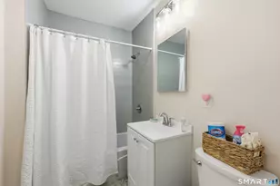 36 Brookline Ave, Bloomfield, CT 06002 - Photo 24
