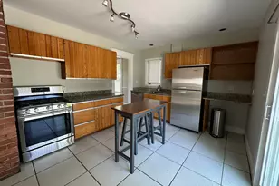 111 Russell St, Hamden, CT 06517 - Photo 2