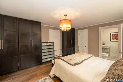 110 Foxcroft Road, West Hartford, CT 06119 - Photo 20