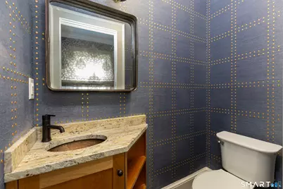 110 Foxcroft Road, West Hartford, CT 06119 - Photo 18