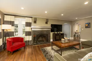 110 Foxcroft Rd, West Hartford, CT 06119 - Photo 12