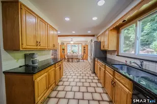 237 Chestnut Hill Rd, Stamford, CT 06903 - Photo 16