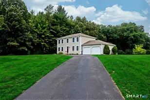 31 Broadleaf Cir, Suffield, CT 06093 - Photo 1