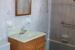 111 Bond St, Hartford, CT 06114 - Photo 16