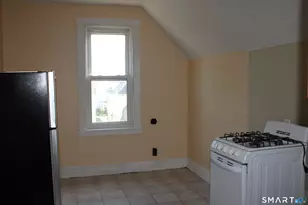 111 Bond St, Hartford, CT 06114 - Photo 26