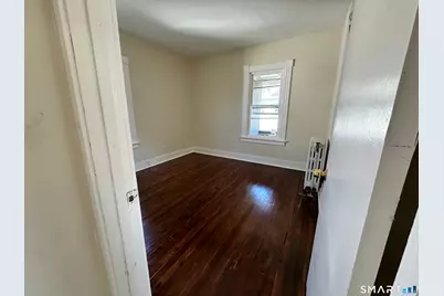 15-17 Beacon Street #2nd floor, Hartford, CT 06105 - Photo 8