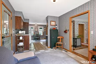 157 Middle River Rd, Danbury, CT 06811 - Photo 10
