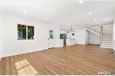 810 Brewster Street, Bridgeport, CT 06605 - Photo 8