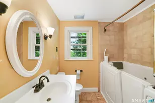 824 Randolph Rd, Middletown, CT 06457 - Photo 32