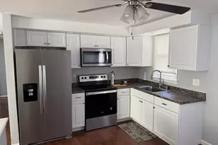 106 Meetinghouse Ridge, Meriden, CT 06450 - Photo 2