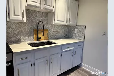18 Cold Spring Road, Stamford, CT 06905 - Photo 2