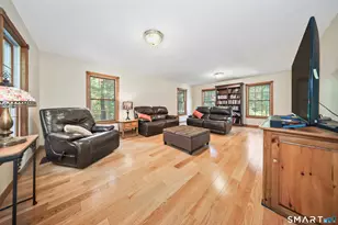 31 Louise Ave, Wolcott, CT 06716 - Photo 10