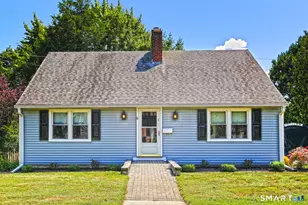 4 Pine Pl, Clinton, CT 06413 - Photo 1