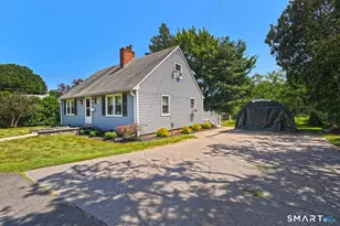 4 Pine Pl, Clinton, CT 06413 - Photo 2