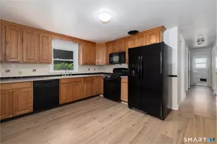 481 Bunker Hill Ave, Waterbury, CT 06708 - Photo 2