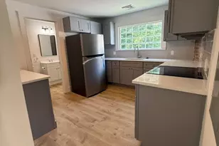 667 S Britain Rd, Southbury, CT 06488 - Photo 4