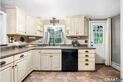 44 Climax Road, Simsbury, CT 06070 - Photo 12