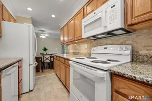 1 Linden St, Norwalk, CT 06851 - Photo 10