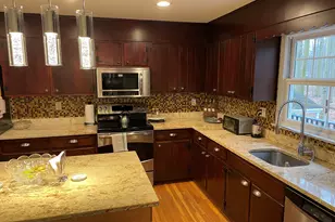 21 Fullmar Ln, Norwalk, CT 06850 - Photo 2