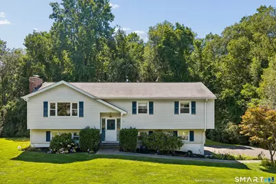 18 Woodcreek Road, Brookfield, CT 06804 - Photo 2