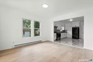 75 Walnut St, Waterbury, CT 06704 - Photo 8