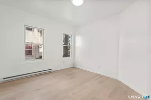 75 Walnut St, Waterbury, CT 06704 - Photo 12